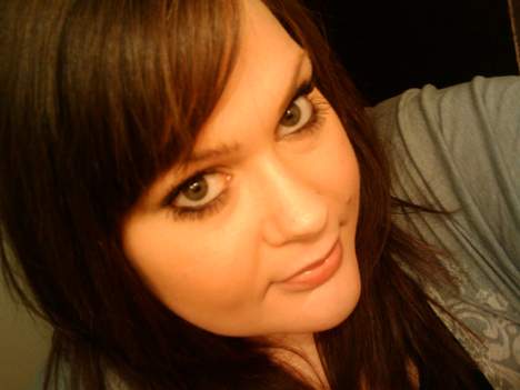 Femme coquine sur Paris cherche un homme pour retirer me prendre sauvagement