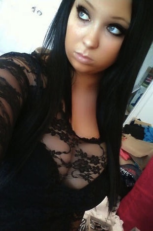 Femme de 24 ans sur Lyon cherche un plan cul