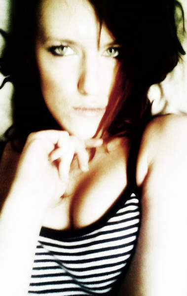 Marina jeune fille plutôt sexy cherche un plan cul sur Calais