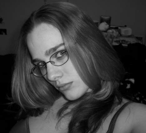 Nicole coquine sur Poitiers cherche un plan cul