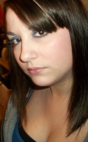 Lisa petite salope de 21 ans sur Tours cherche un plan q Lisa petite salope de 21 ans sur Tours cherche un plan q