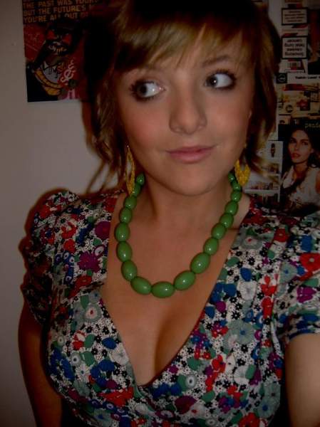 Jeune fille de 22 ans sur Paris cherche un plan cul