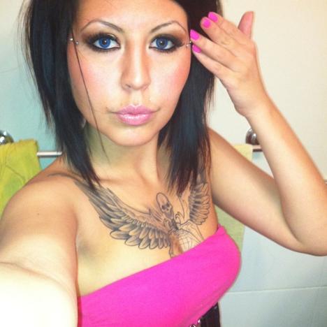 Belle jeune femme brune de 29 ans sur Toulon