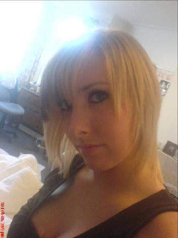 Fille en quête d'expérience recherche un partenaire sur Amiens