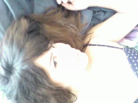 Jeune femme sur Thiers cherche un homme pour moments coquins