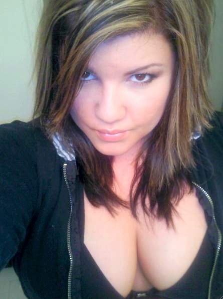 Jeune fille sur Creil cherche un homme de son age pour moments chauds