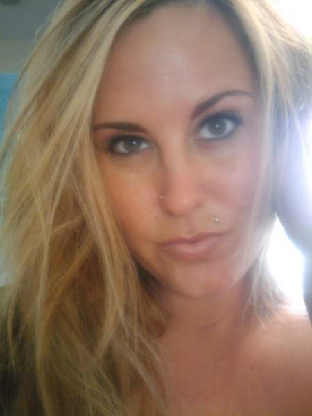 Jolie femme de Paris cherche un plan cul