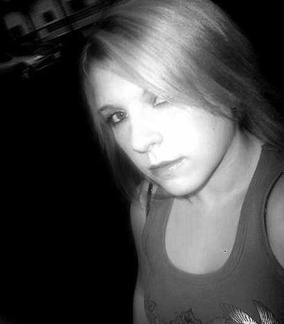 Lauriane petite blonde cherche un plan cul