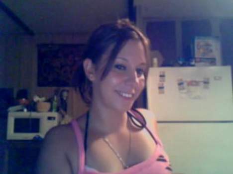 Aurelie sur Marseille cherche homme de tout âge pour approfondir son expérience