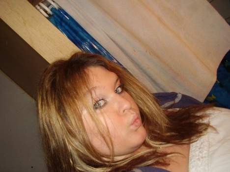 Très jolie jeune femme coquine sur Toulon aimerais rencontrer des hommes