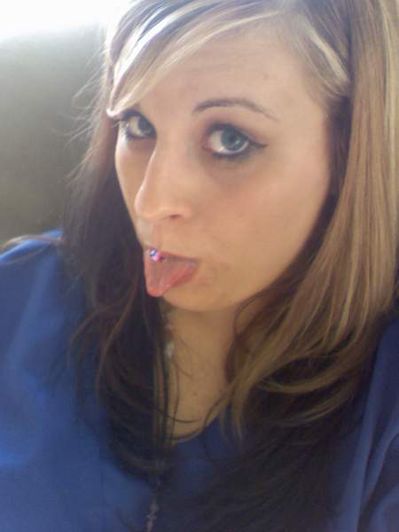 Femme en manque cherche un homme sur bordeaux pour un plan cul