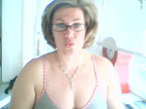 Femme mariée mais cochonne cherche un plan cul sur Paris