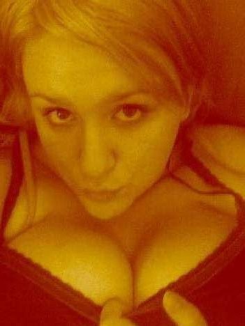 Femme sur Orléans recherche homme 35/40 ans pour aventure d'un soir