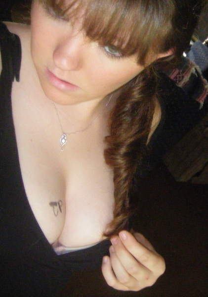 Jeune petite coquine cherche un plan cul sur Lille