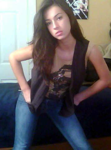 Camille 25 ans sur Toulouse cherche un plan cul