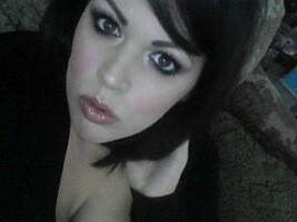 Petite brune, recherche un FRIENDsex sur Toulouse
