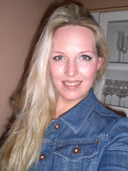 Jeune femme mariée à la recherche de bonnes compagnie pour passer de bons moments