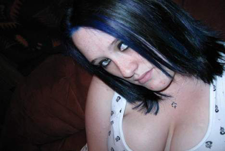 Jeune femme tres coquine recherche exclusivement un homme pour un plan cul sur Paris 