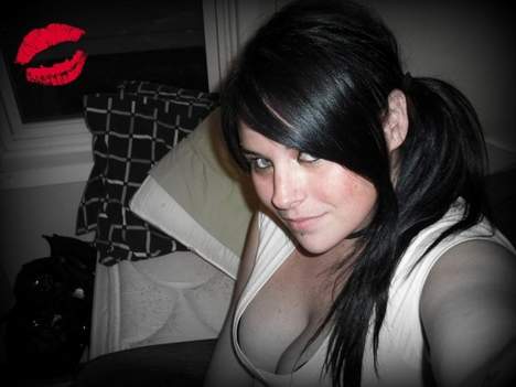 Julie 26 ans de Marseille cherche un plan cul