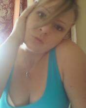 Lisa 28 ans sur Chartres cherche de la bite