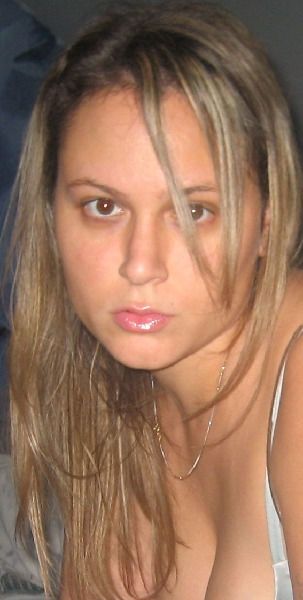 Femme 23ans de Poitiers recherche relation discrète avec un mec