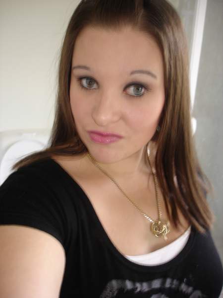 Manon cherche un homme pour baiser sur Lyon