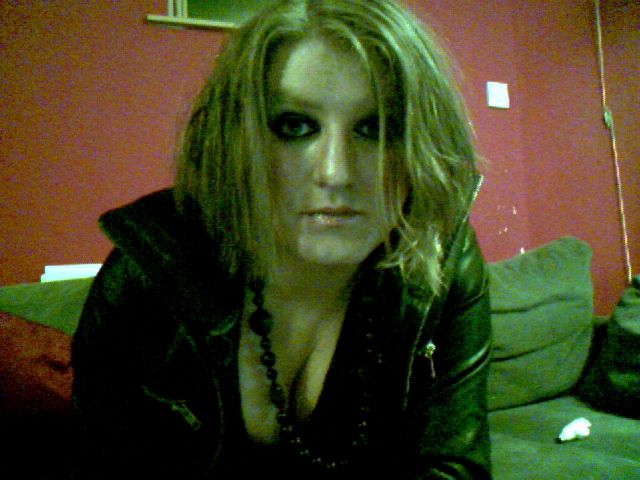Grosse chienne cherche un plan cul sur Auxerre Grosse chienne cherche un plan cul sur Auxerre