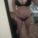 Coquine offre ses deux trous