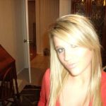 Jeune femme recherche plan cul sur Nimes suivi ou non