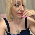Christine, 45 ans, divorcée à Créteil, cherche un homme pour me tenir en laisse
