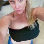 Virginie, serveuse sexy à Tarbes – Cherche mec viril pour plaisir intense
