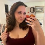 Bérénice, 25 ans à Poitiers, curieuse et coquine cherche initiateur audacieux